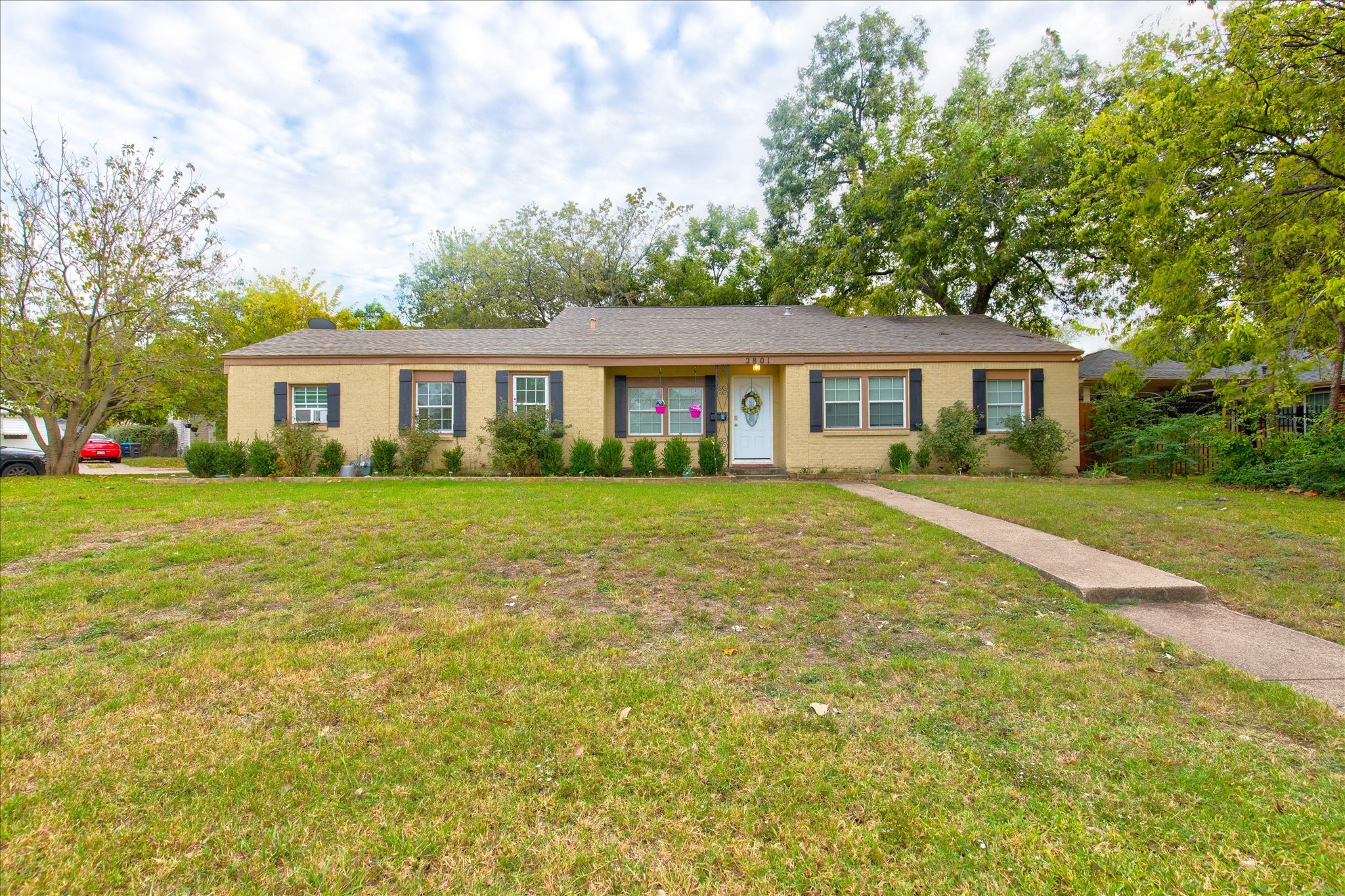 2801 W Biddison Street Fort Worth TX 76109