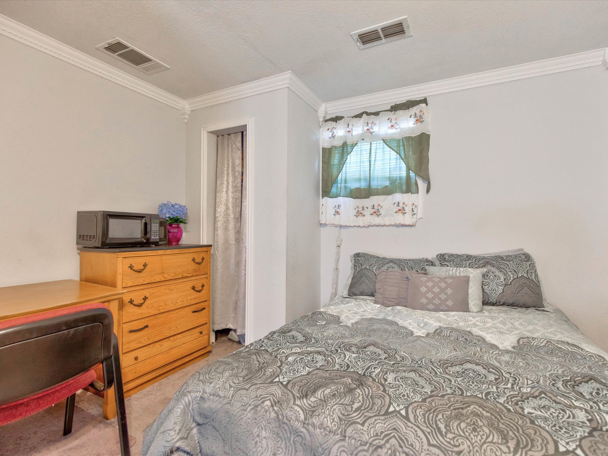 2801 W Biddison Street Fort Worth TX 76109