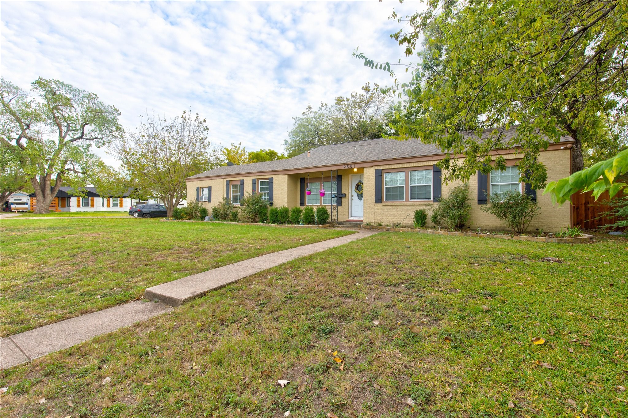 2801 W Biddison Street Fort Worth TX 76109