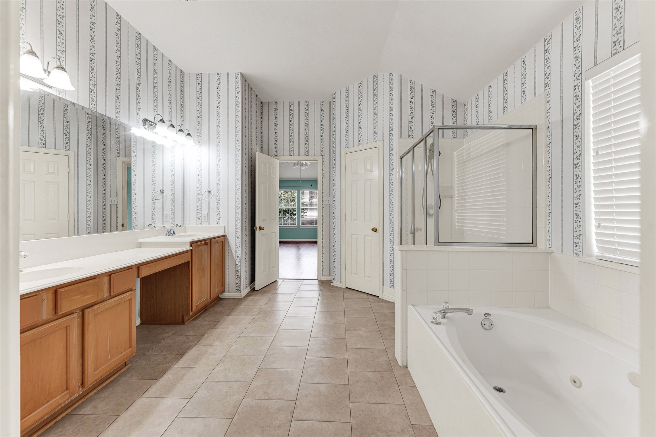 509 Lochwood Drive Murphy TX 75094