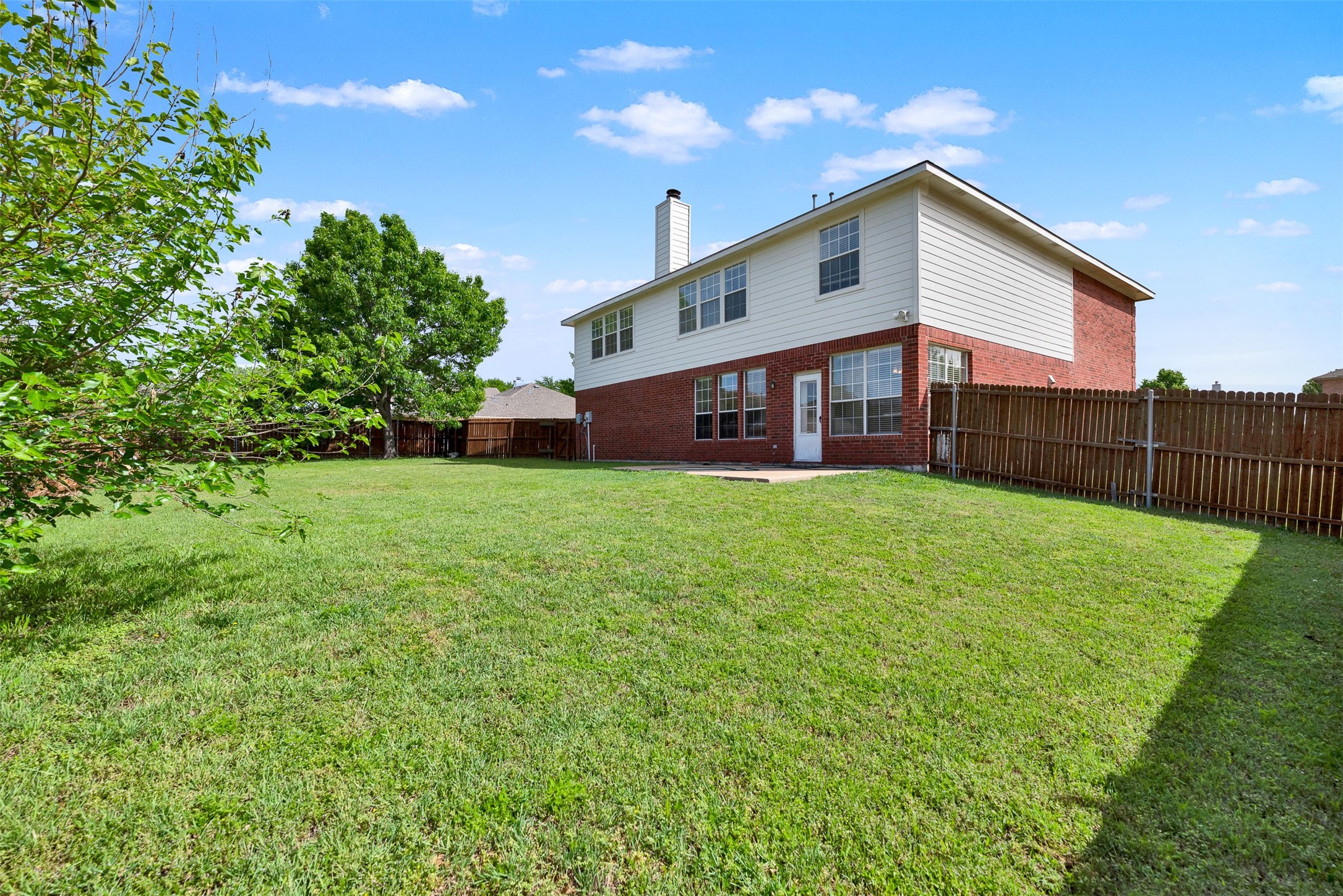 509 Lochwood Drive Murphy TX 75094