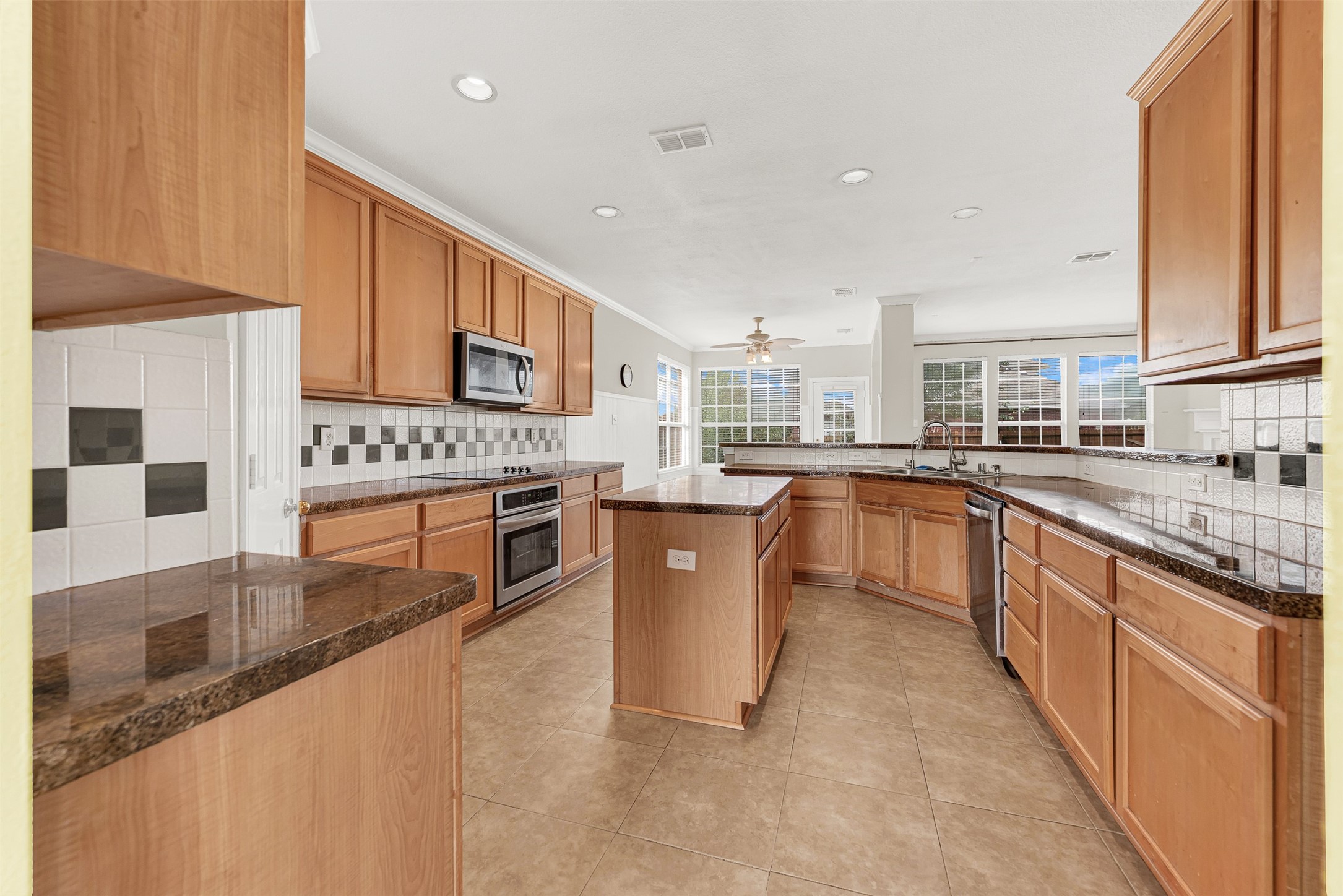 509 Lochwood Drive Murphy TX 75094