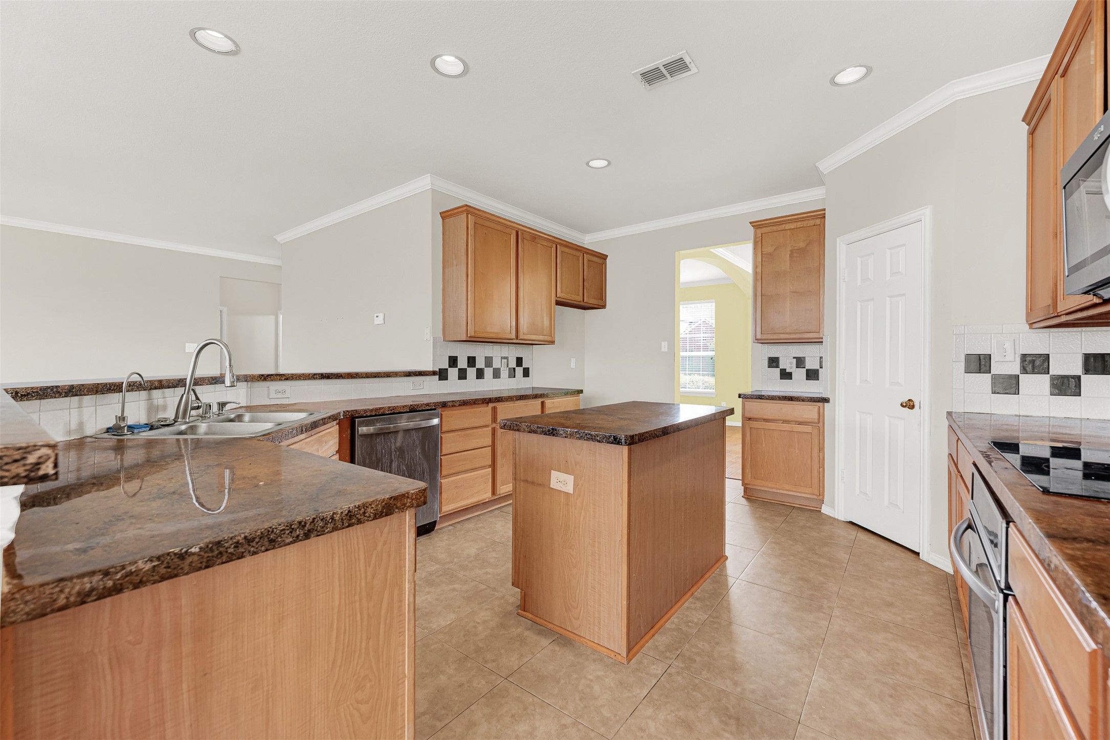 509 Lochwood Drive Murphy TX 75094