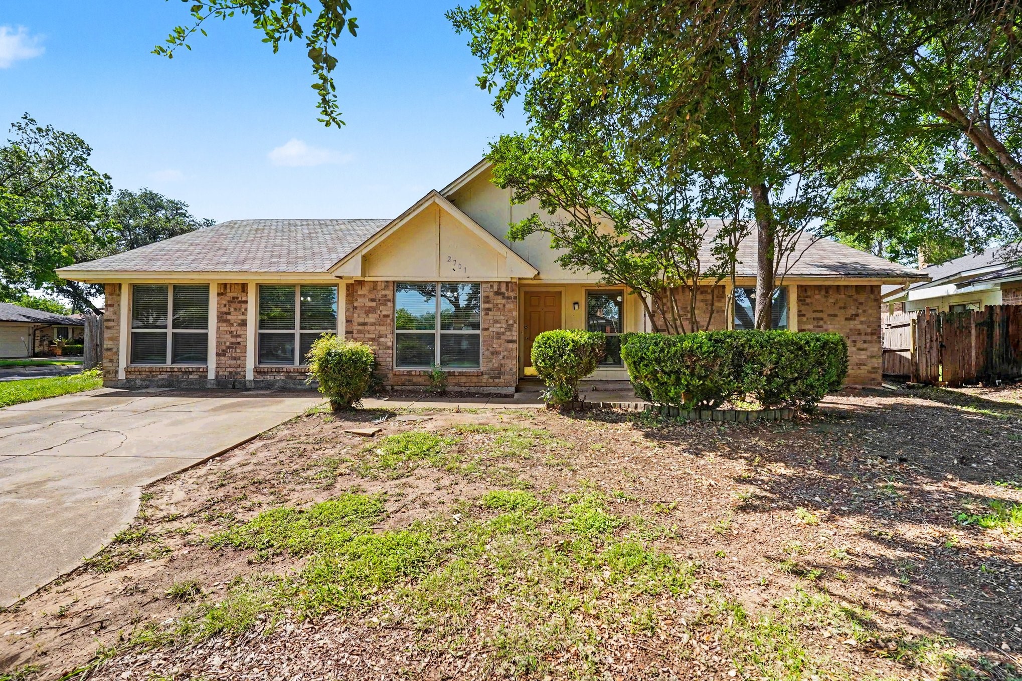 2701 Whitehurst Drive Fort Worth TX 76133