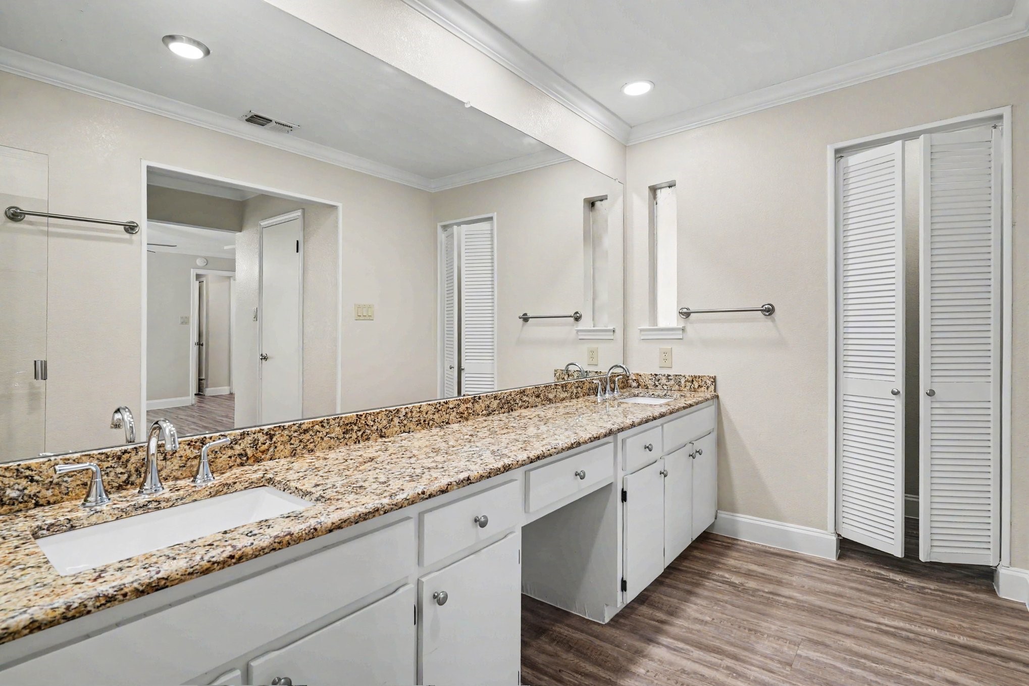 2701 Whitehurst Drive Fort Worth TX 76133