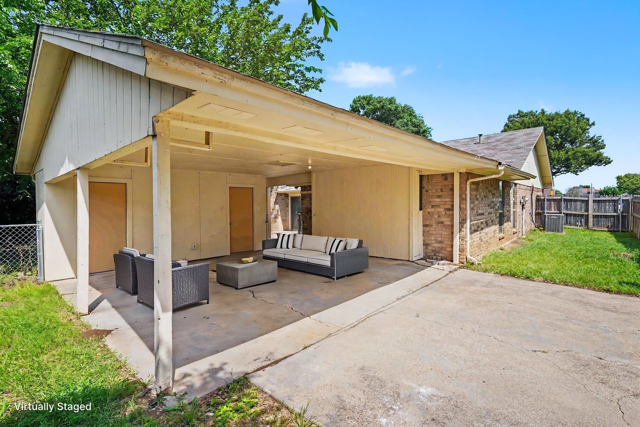 2701 Whitehurst Drive Fort Worth TX 76133