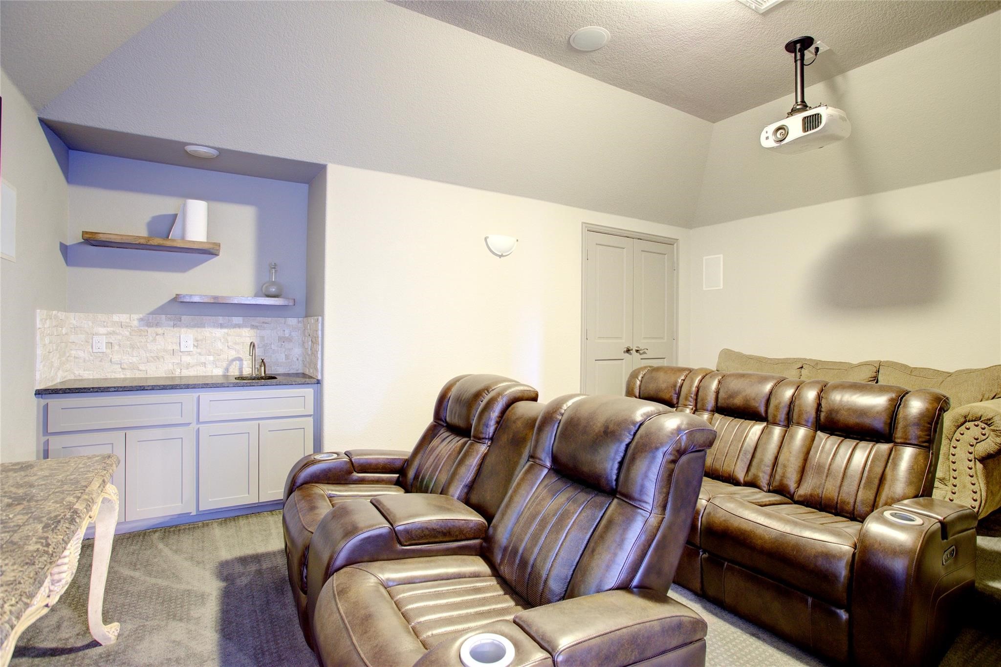 214 Heatherstone Drive Midlothian TX 76065
