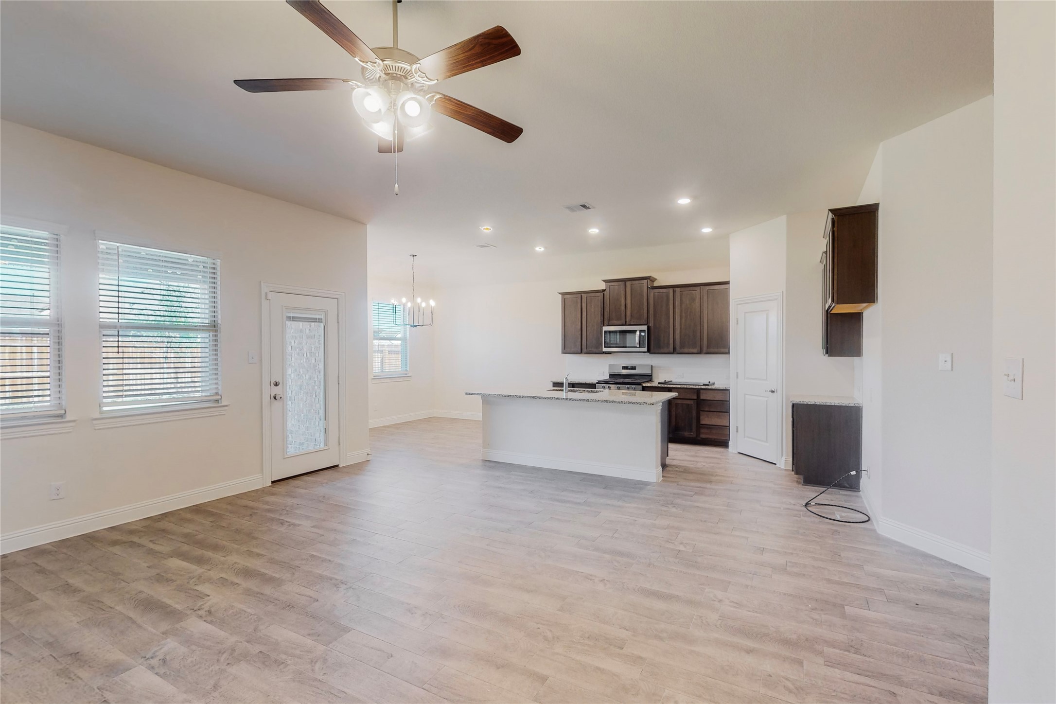 11029 Klondike Lane Aubrey TX 76227