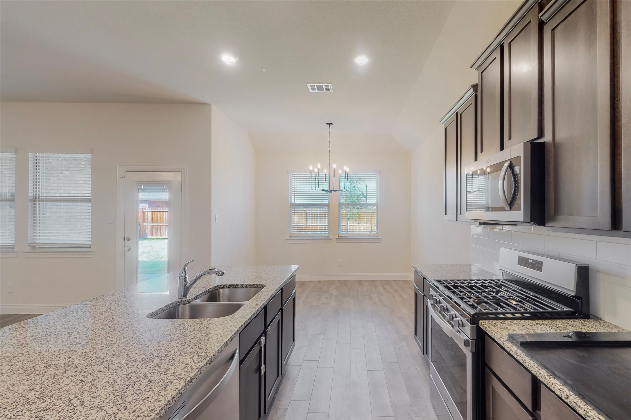 11029 Klondike Lane Aubrey TX 76227