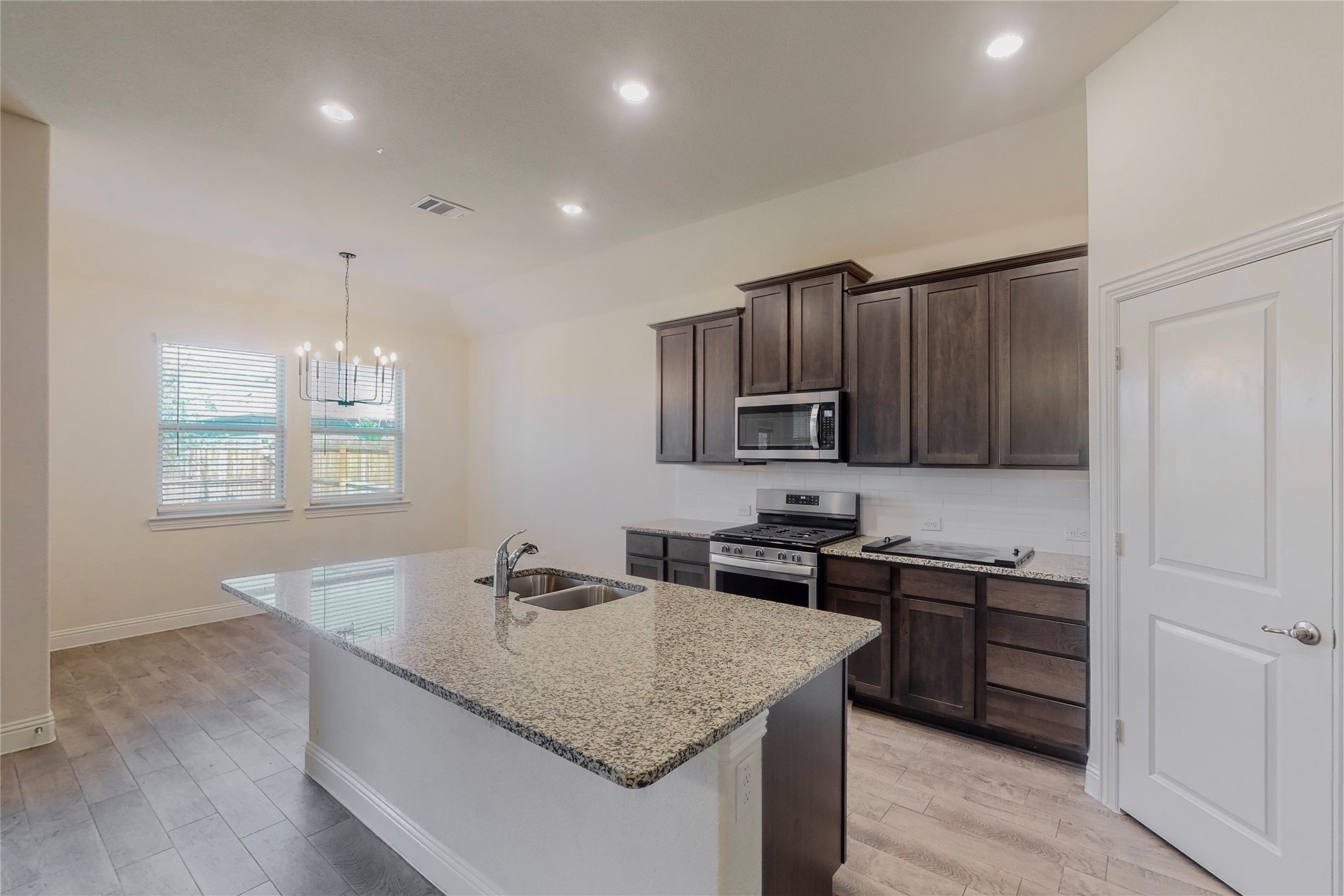 11029 Klondike Lane Aubrey TX 76227