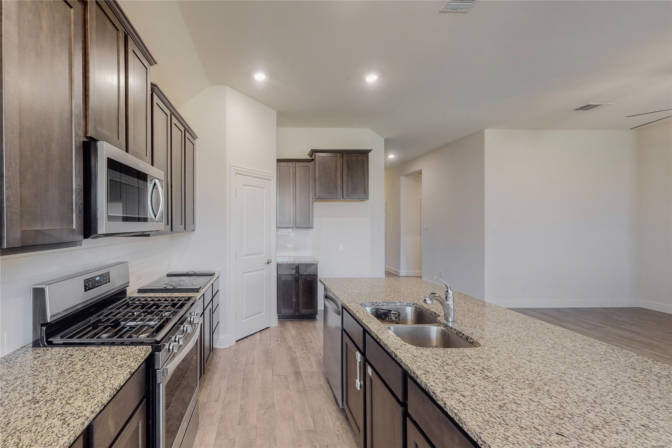11029 Klondike Lane Aubrey TX 76227