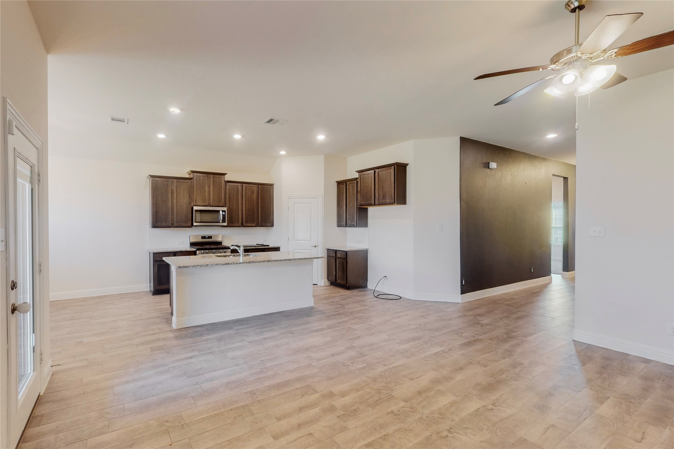 11029 Klondike Lane Aubrey TX 76227