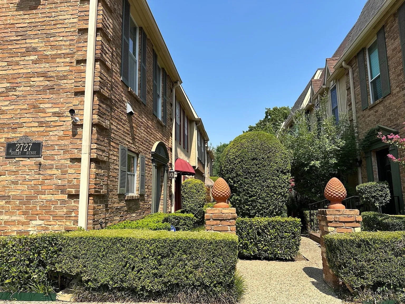 2727 Shelby Avenue Dallas TX 75219
