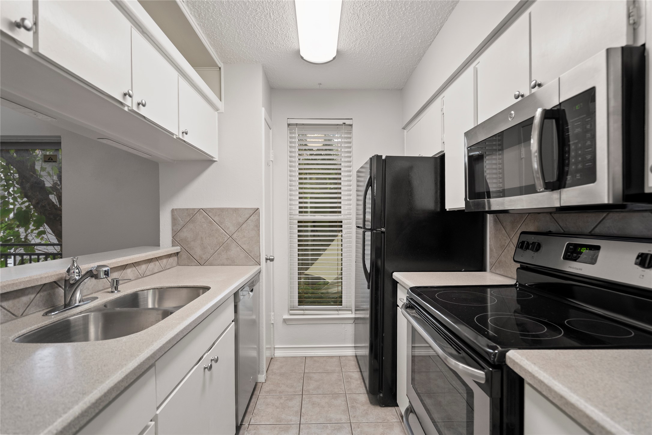 4020 Holland Avenue Dallas TX 75219