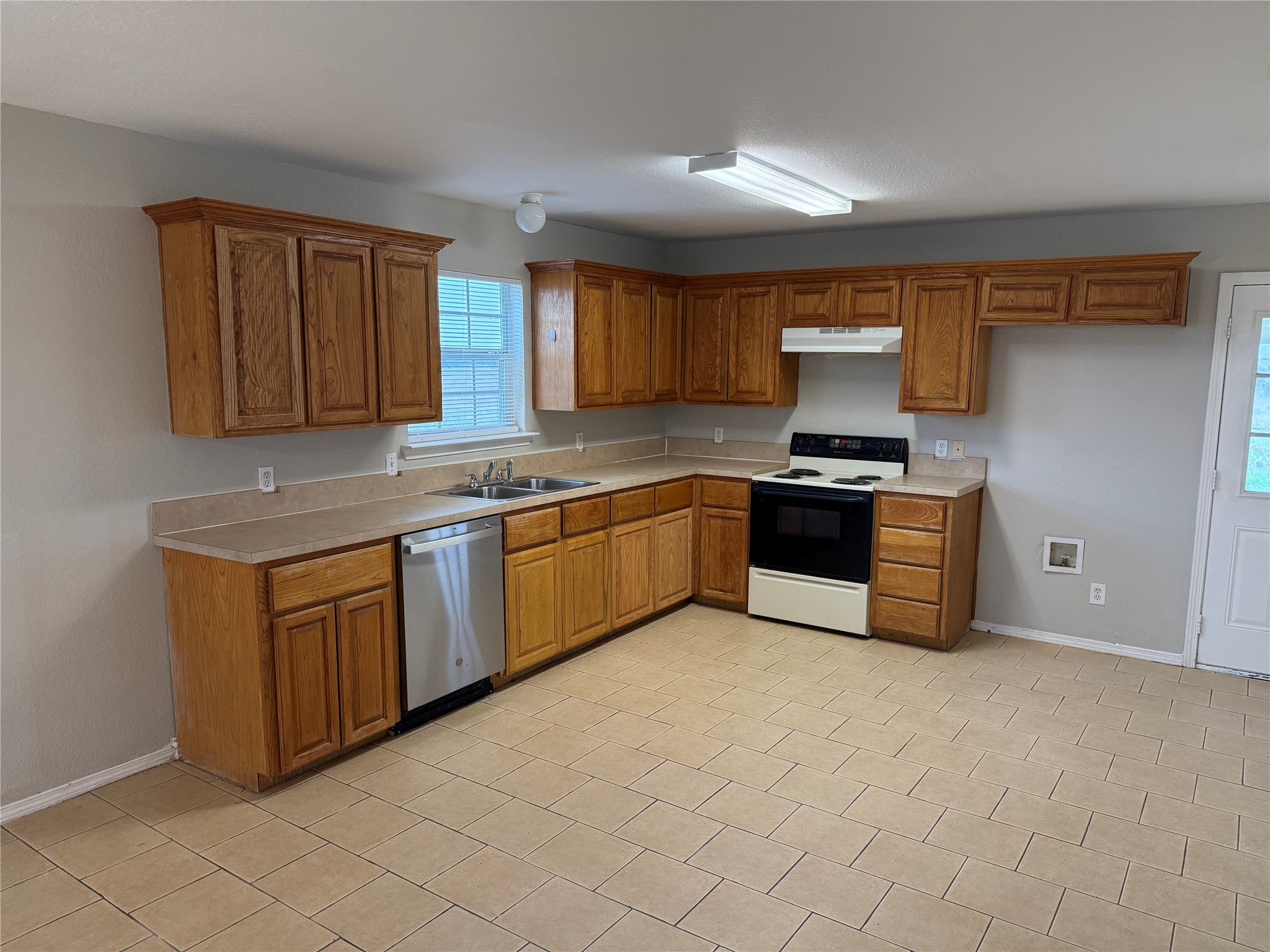 209 Blue Bell Court Weatherford TX 76088