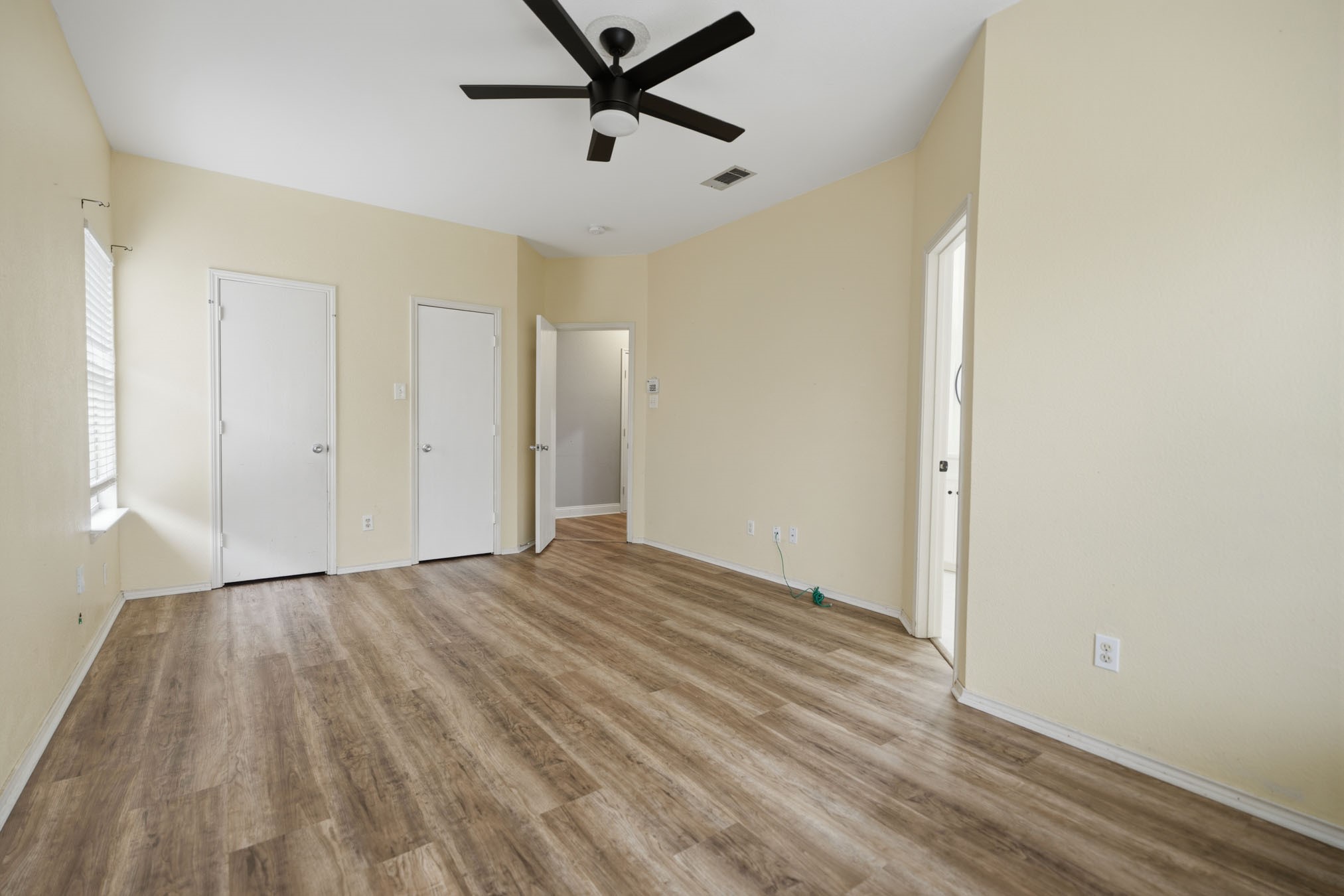 1003 Morningside Drive Grand Prairie TX 75052