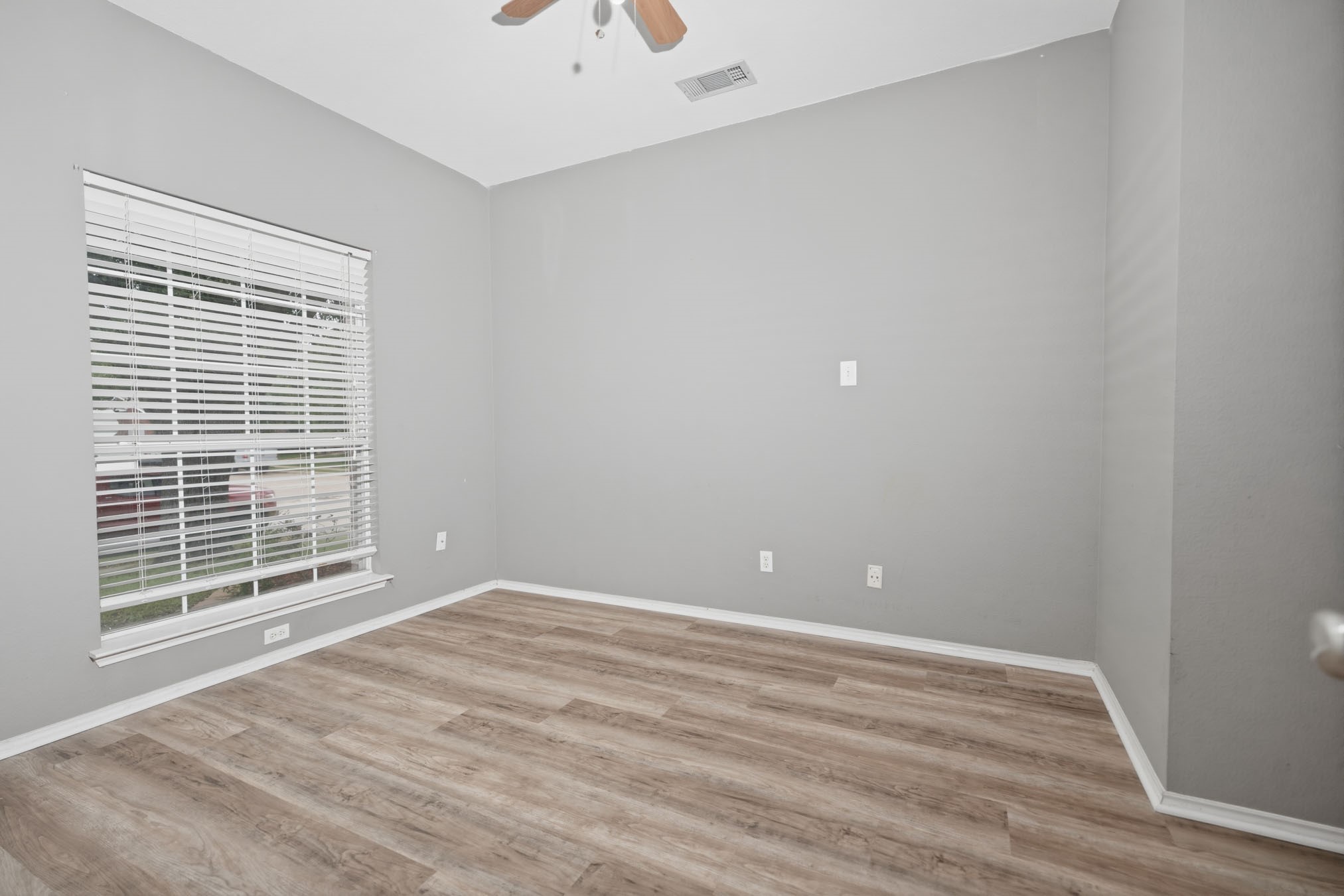 1003 Morningside Drive Grand Prairie TX 75052