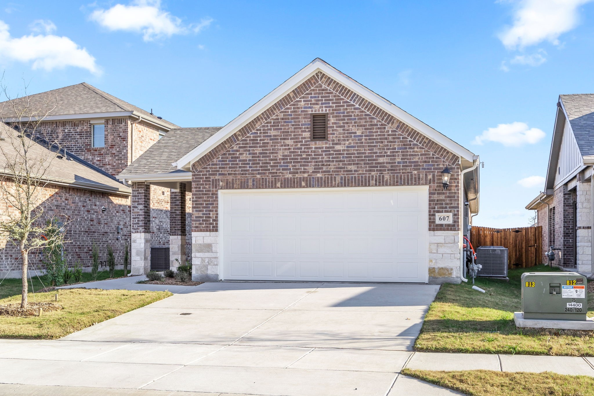 607 Clover Creek Mckinney TX 75071