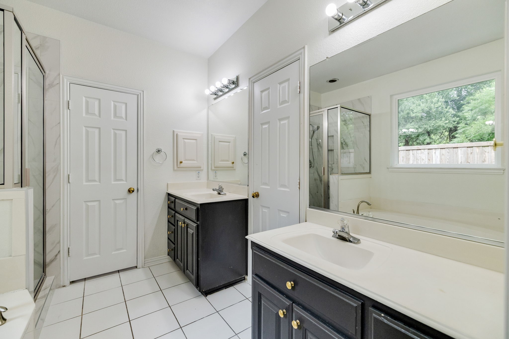 1131 Indy Court Irving TX 75060