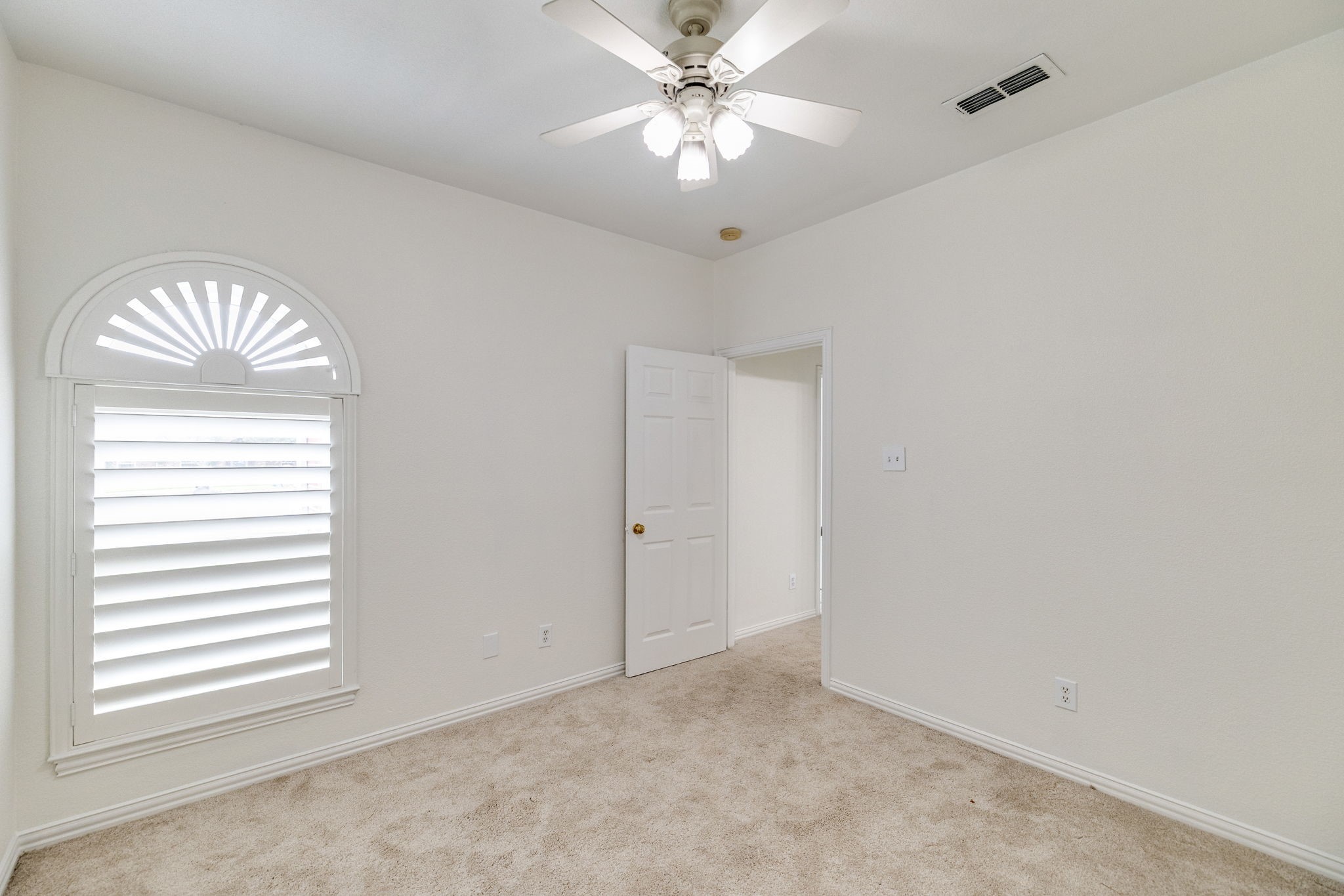 1131 Indy Court Irving TX 75060