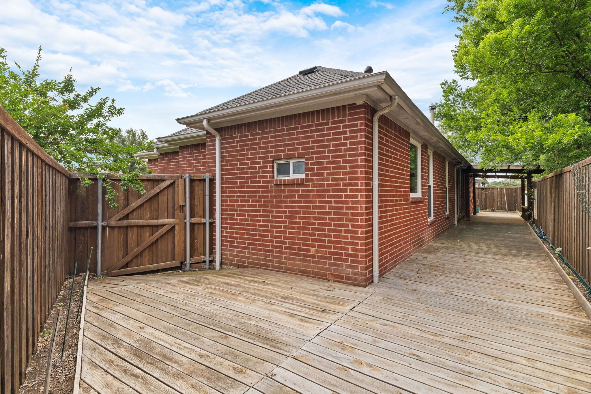 1131 Indy Court Irving TX 75060