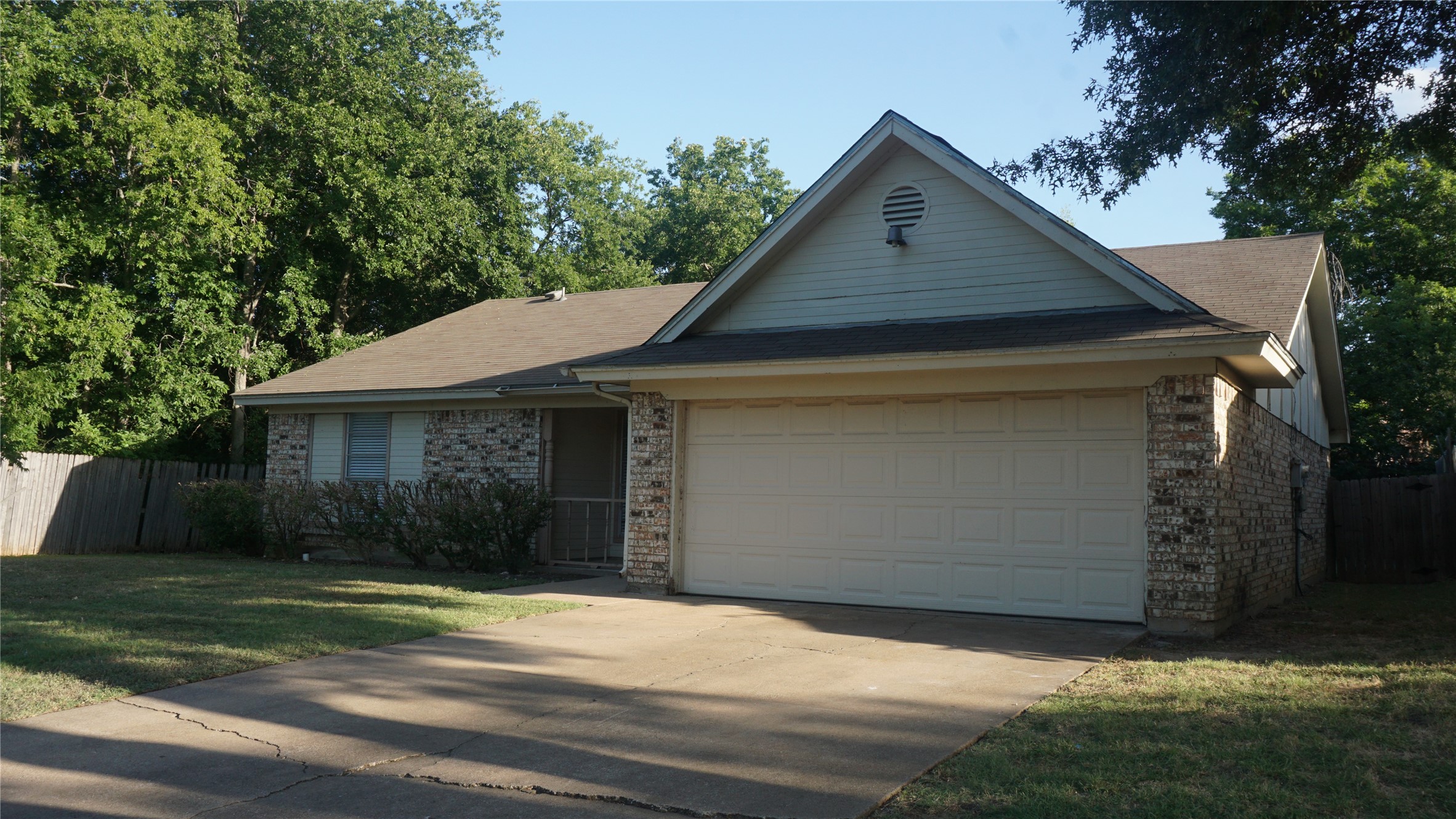 4704 Aspen Way Haltom City TX 76137