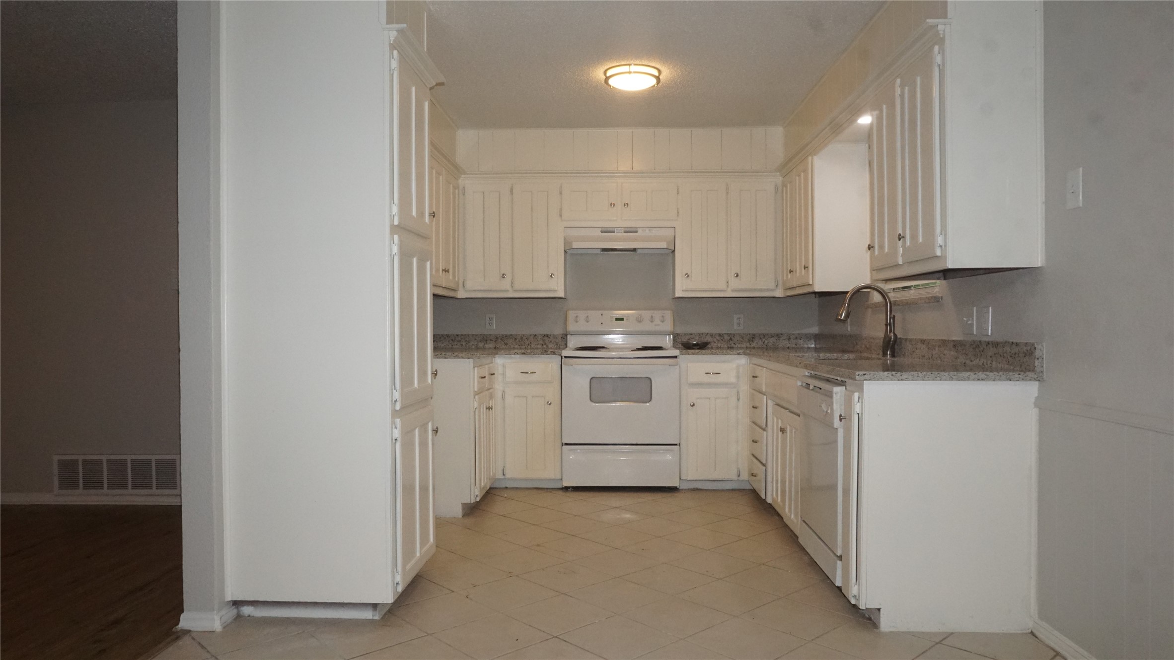 4704 Aspen Way Haltom City TX 76137
