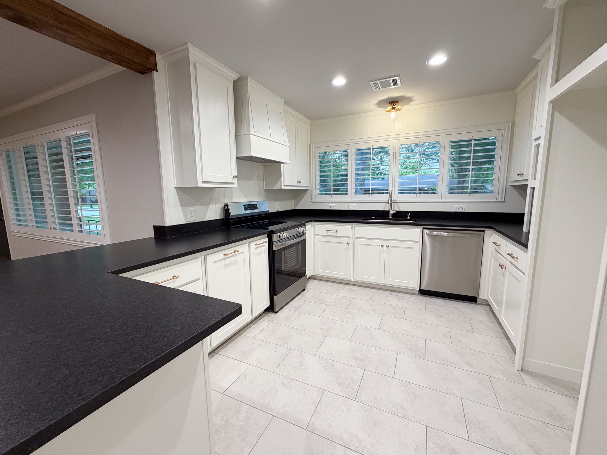 113 Monticello Drive Waxahachie TX 75165