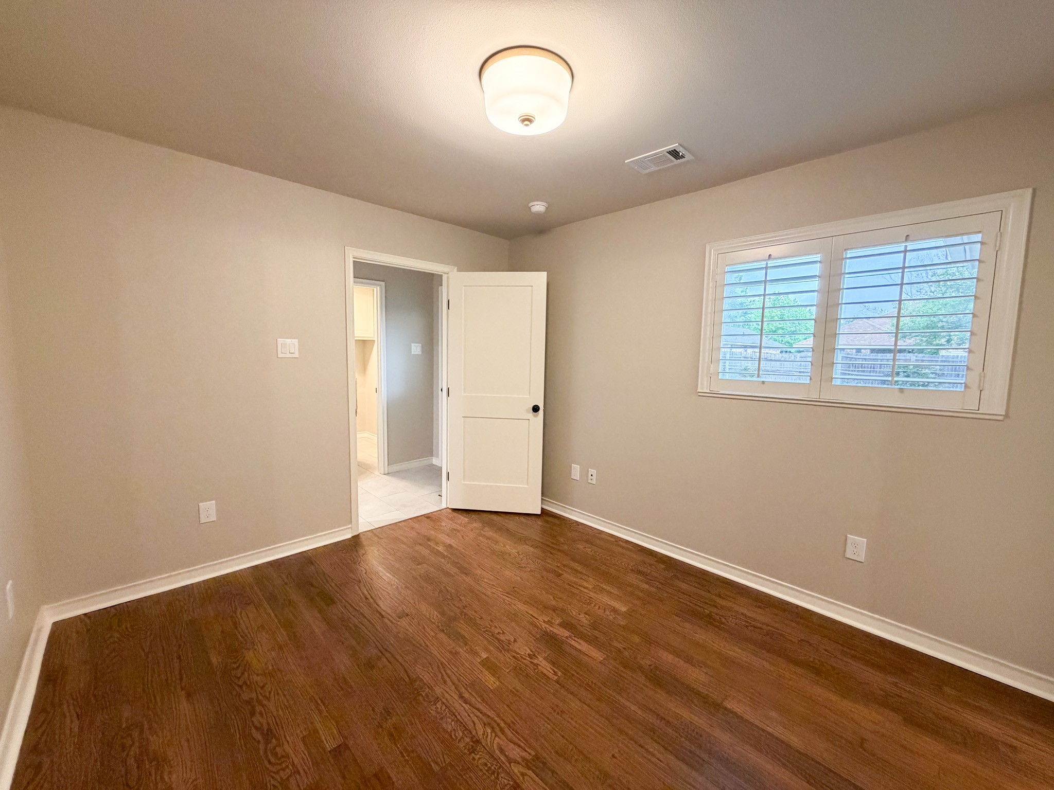 113 Monticello Drive Waxahachie TX 75165