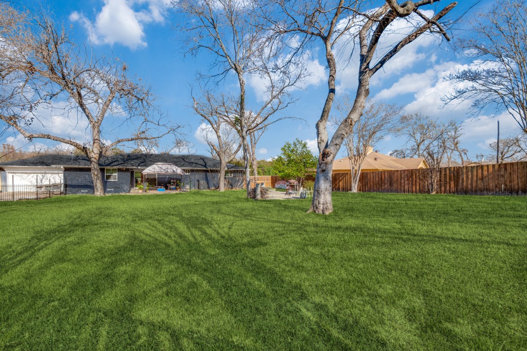 532 W Five Mile Parkway Dallas TX 75224