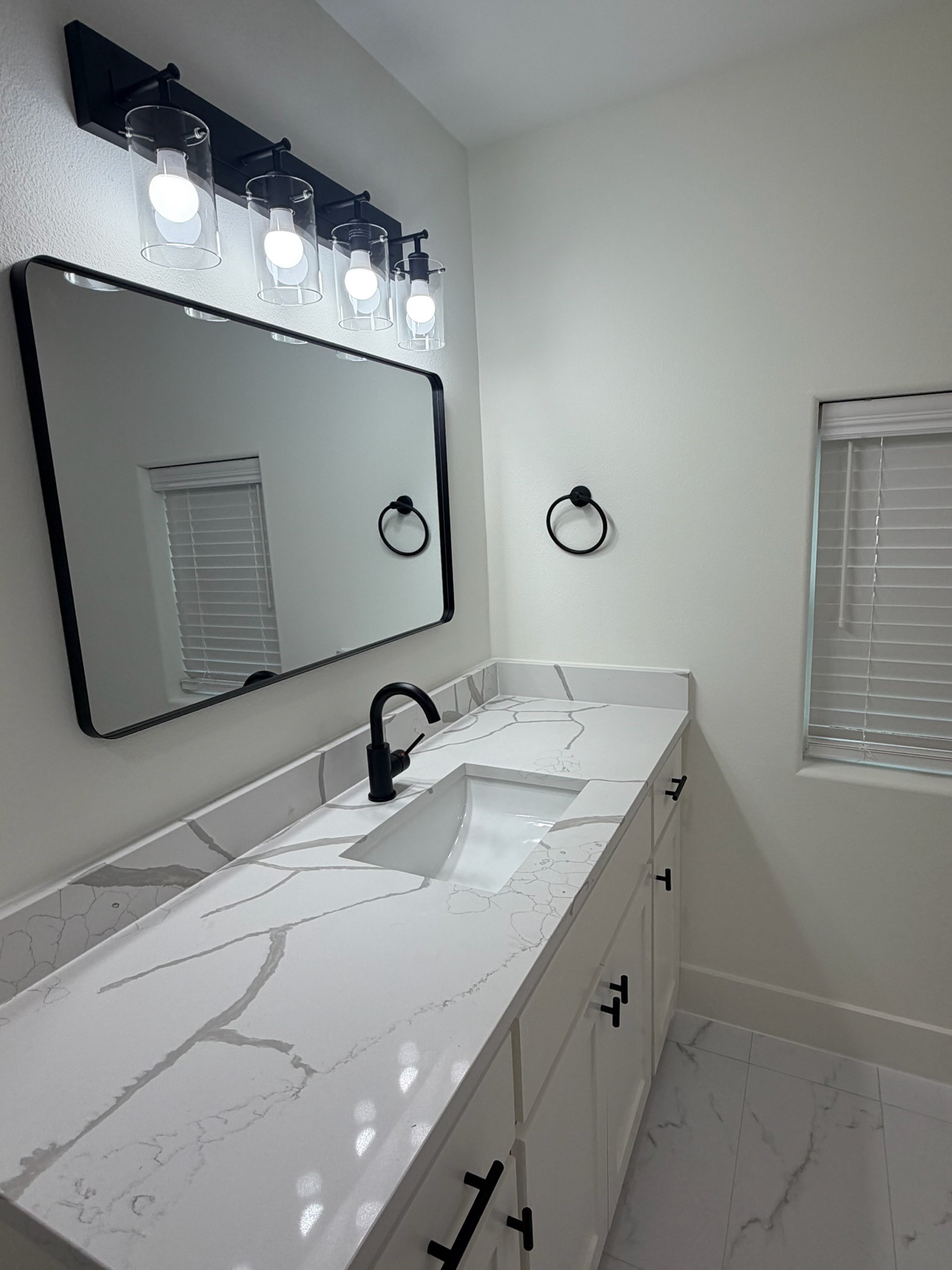 2015 W Knight Road Denison TX 75020
