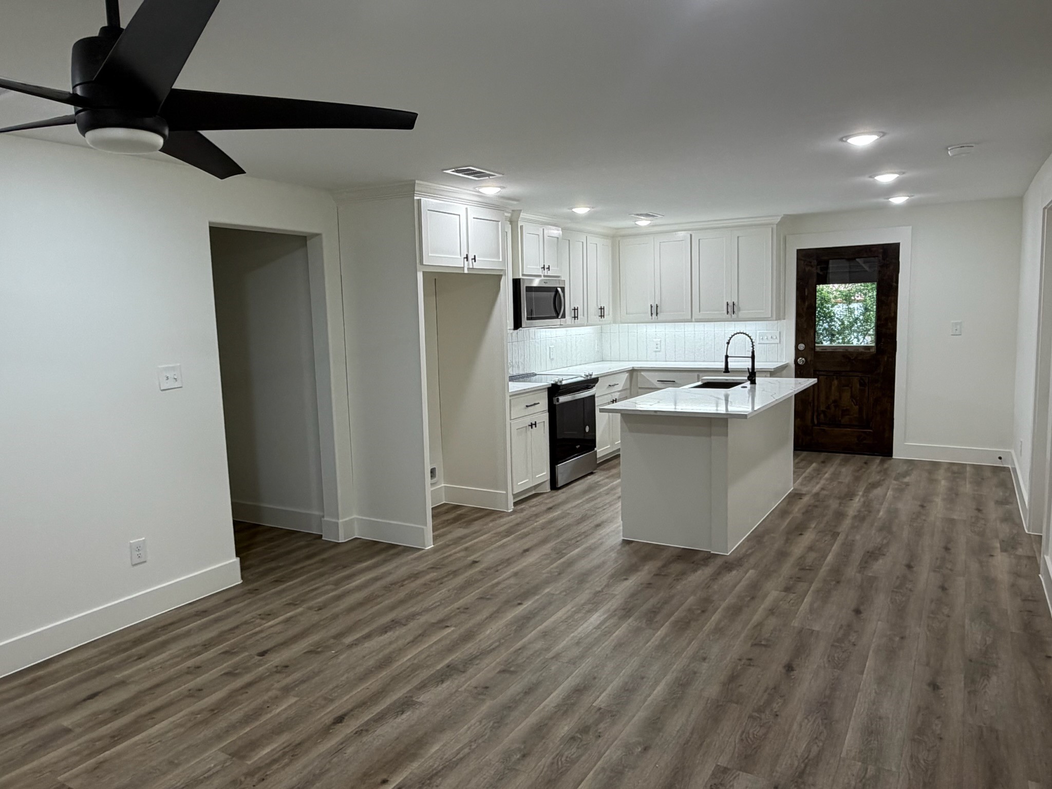 2015 W Knight Road Denison TX 75020