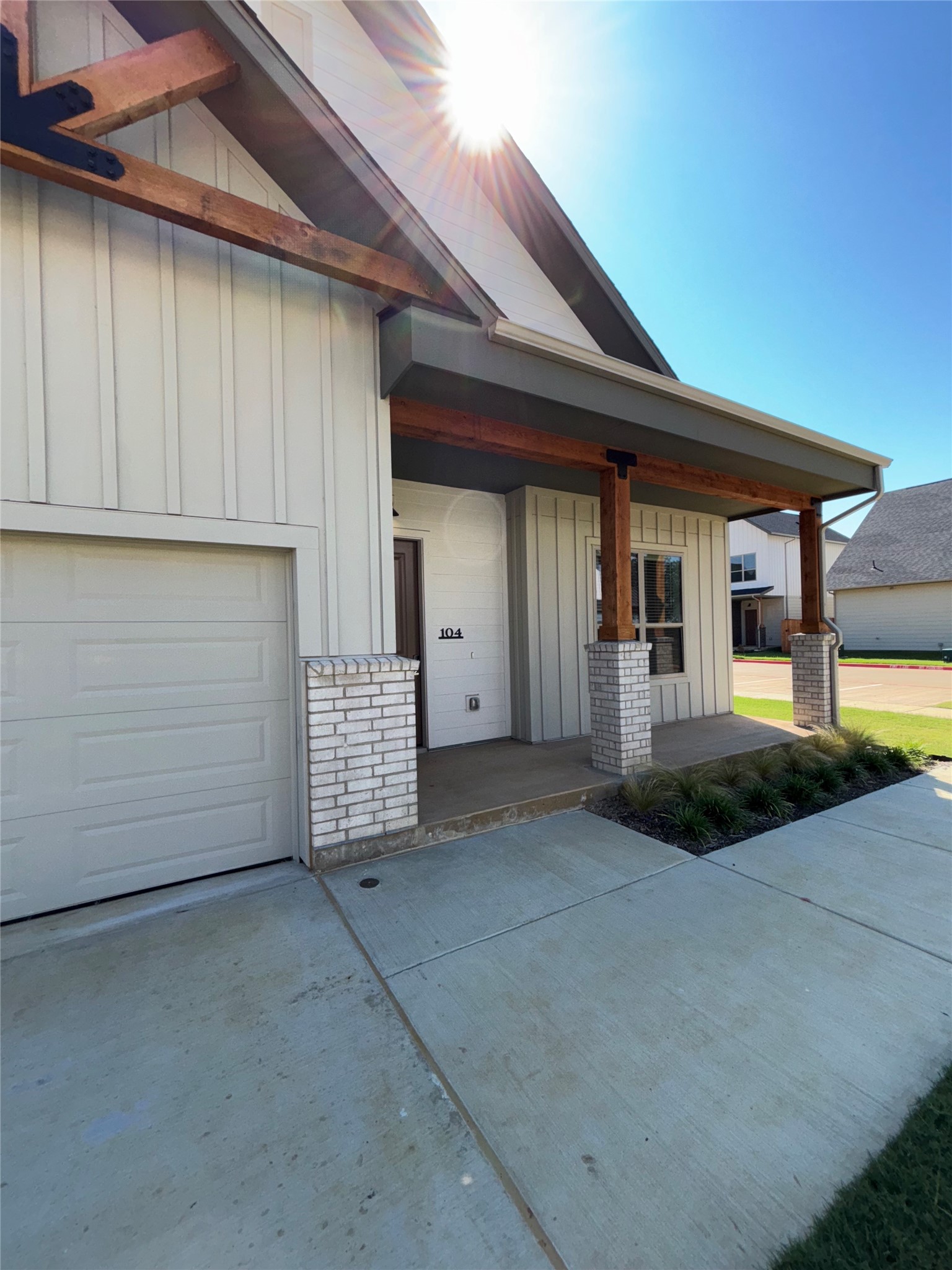 2036 Oak Grove Aubrey TX 76227