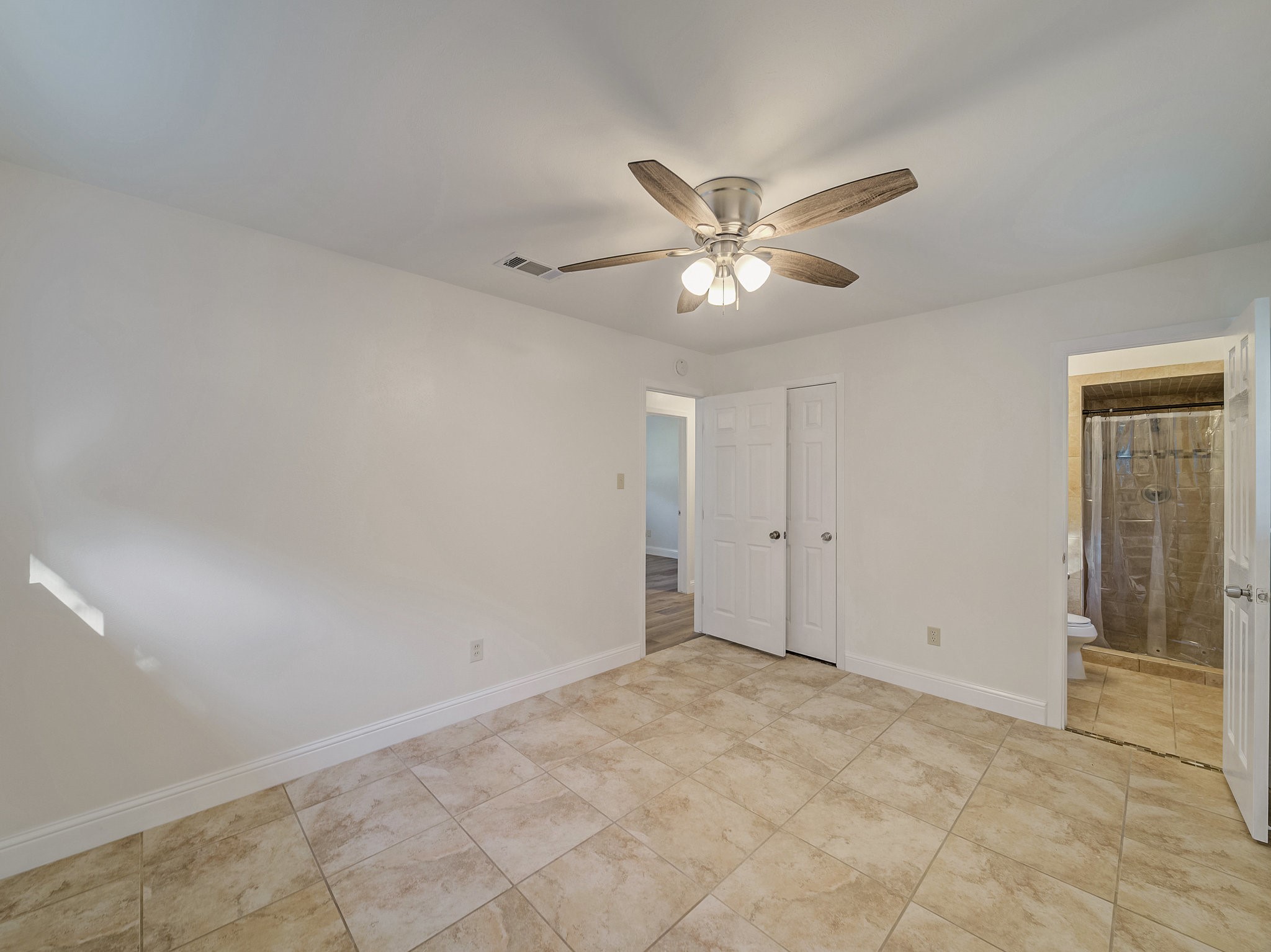 844 Saddle Road White Settlement TX 76108