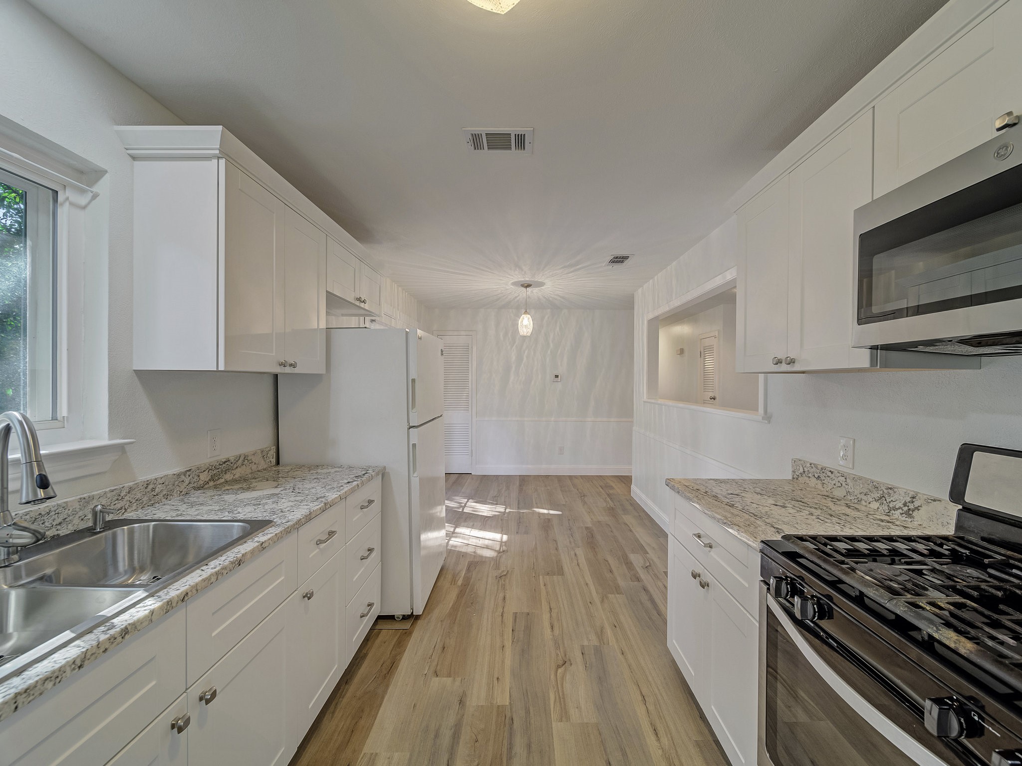 844 Saddle Road White Settlement TX 76108