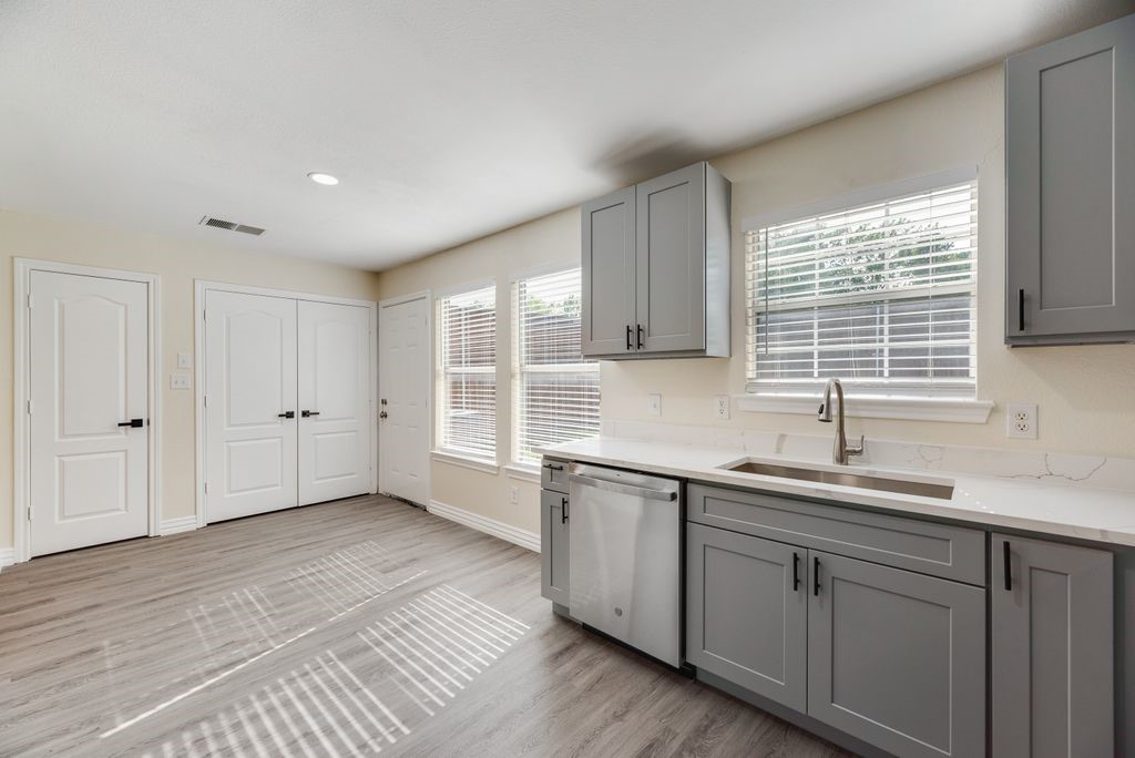 703 N Tennessee Street Mckinney TX 75069
