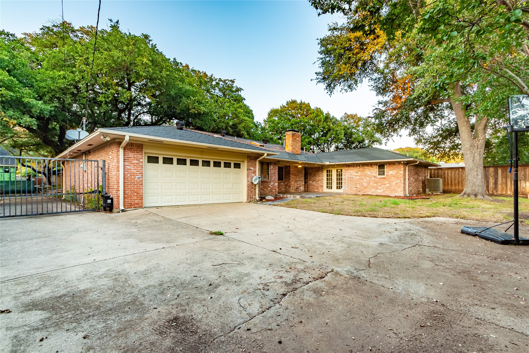 4278 Royal Ridge Drive Dallas TX 75229
