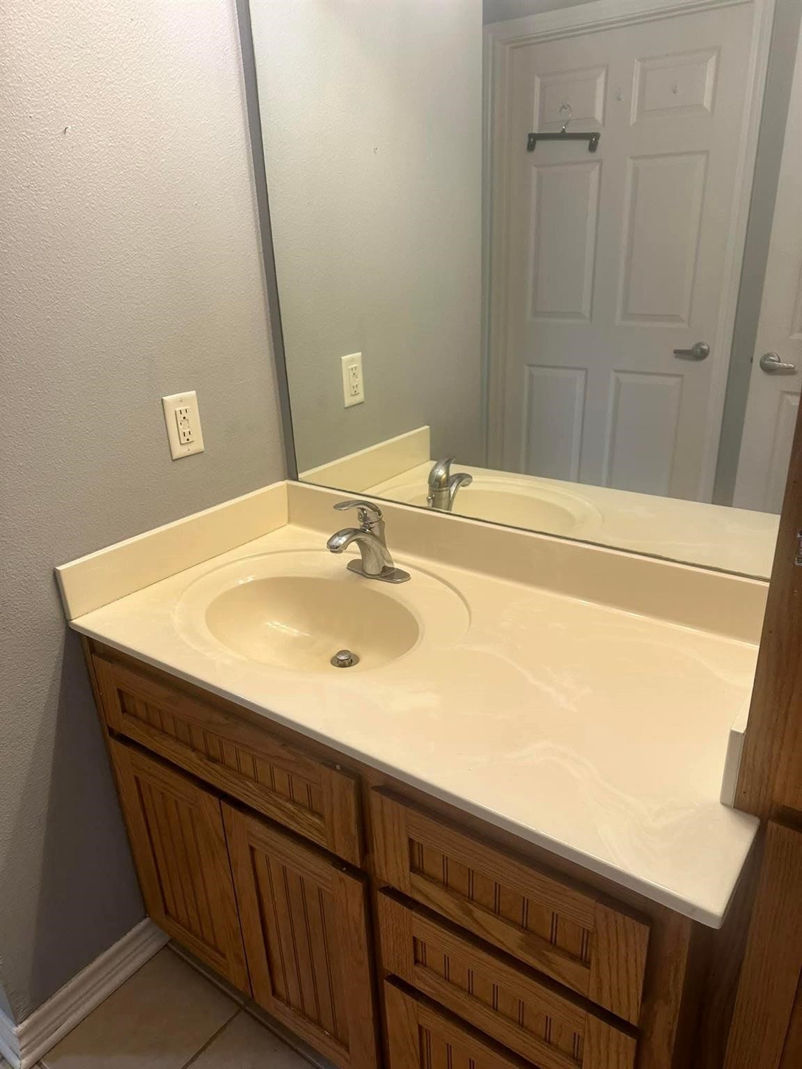1130 E Ohio Street Van TX 75790