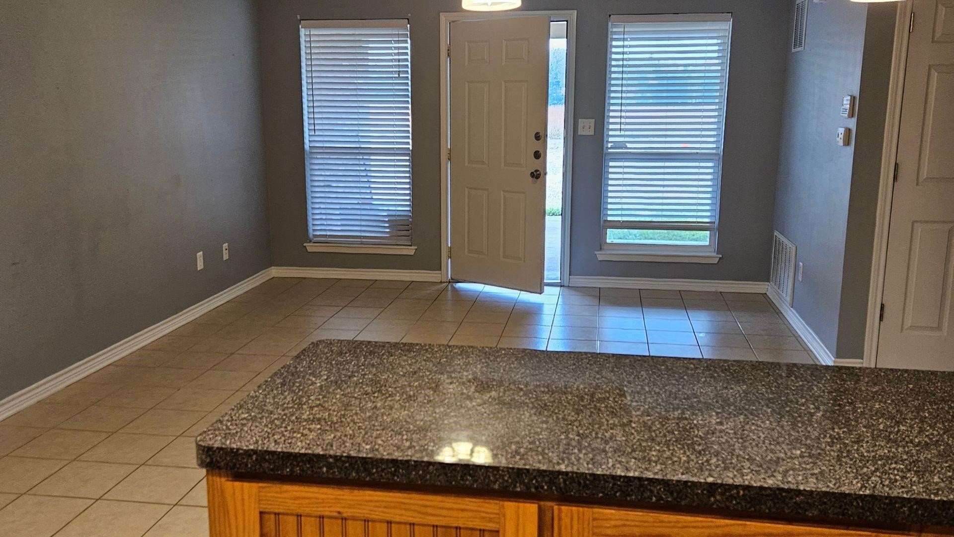 1130 E Ohio Street Van TX 75790