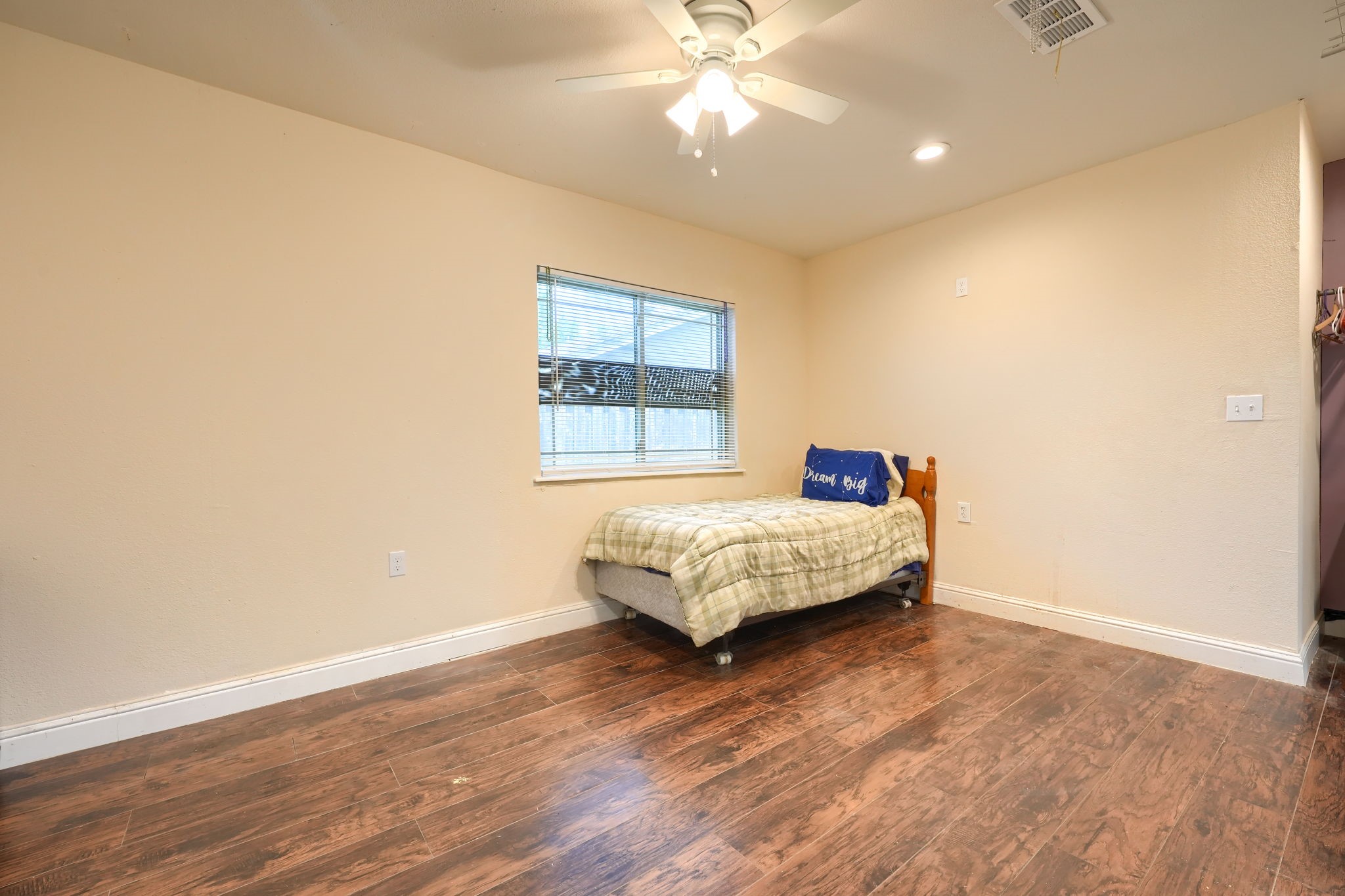 1273 Valencia Lane Lewisville TX 75067