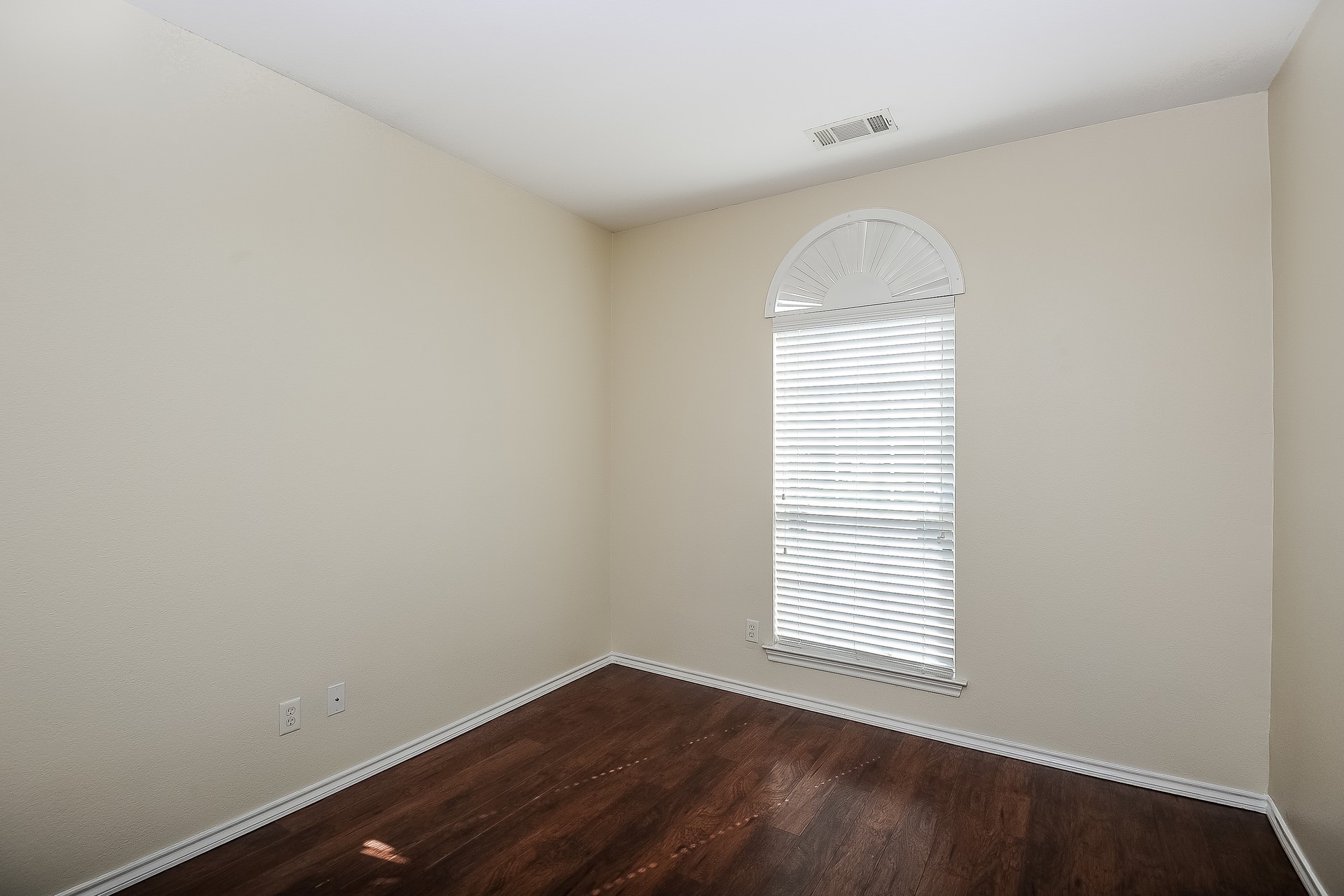 5108 Parkplace Drive Denton TX 76226