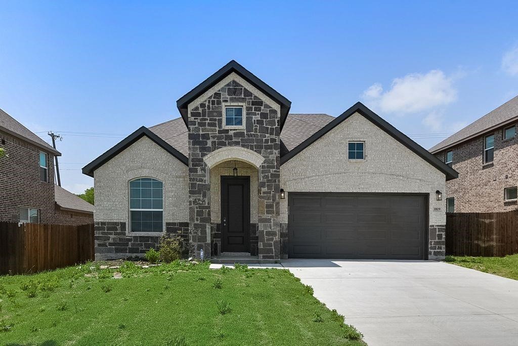 1819 Michael Drive Princeton TX 75407
