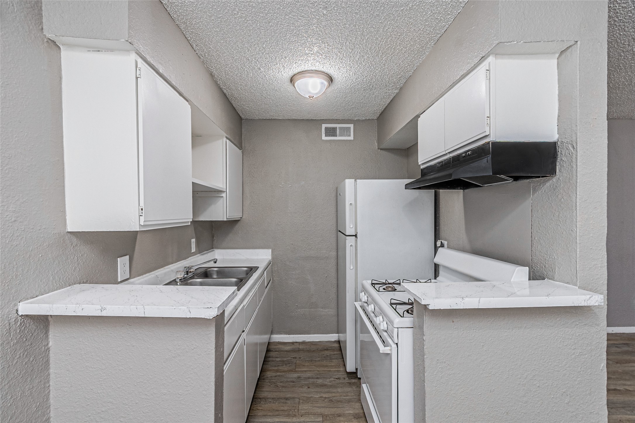 2900 South Freeway Fort Worth TX 76104