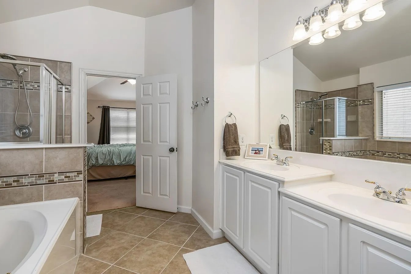 5628 Worley Drive The Colony TX 75056