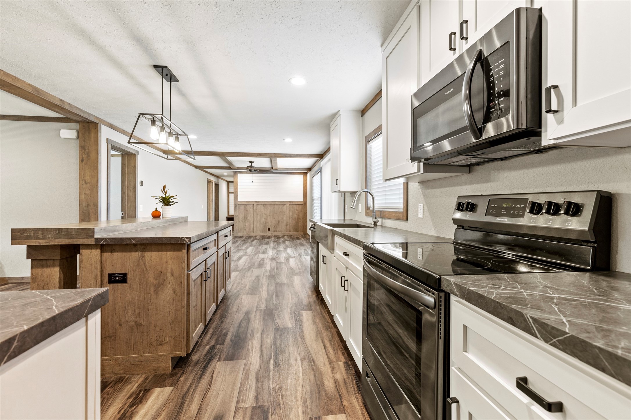 951 E. Sandusky Road Sadler TX 76264