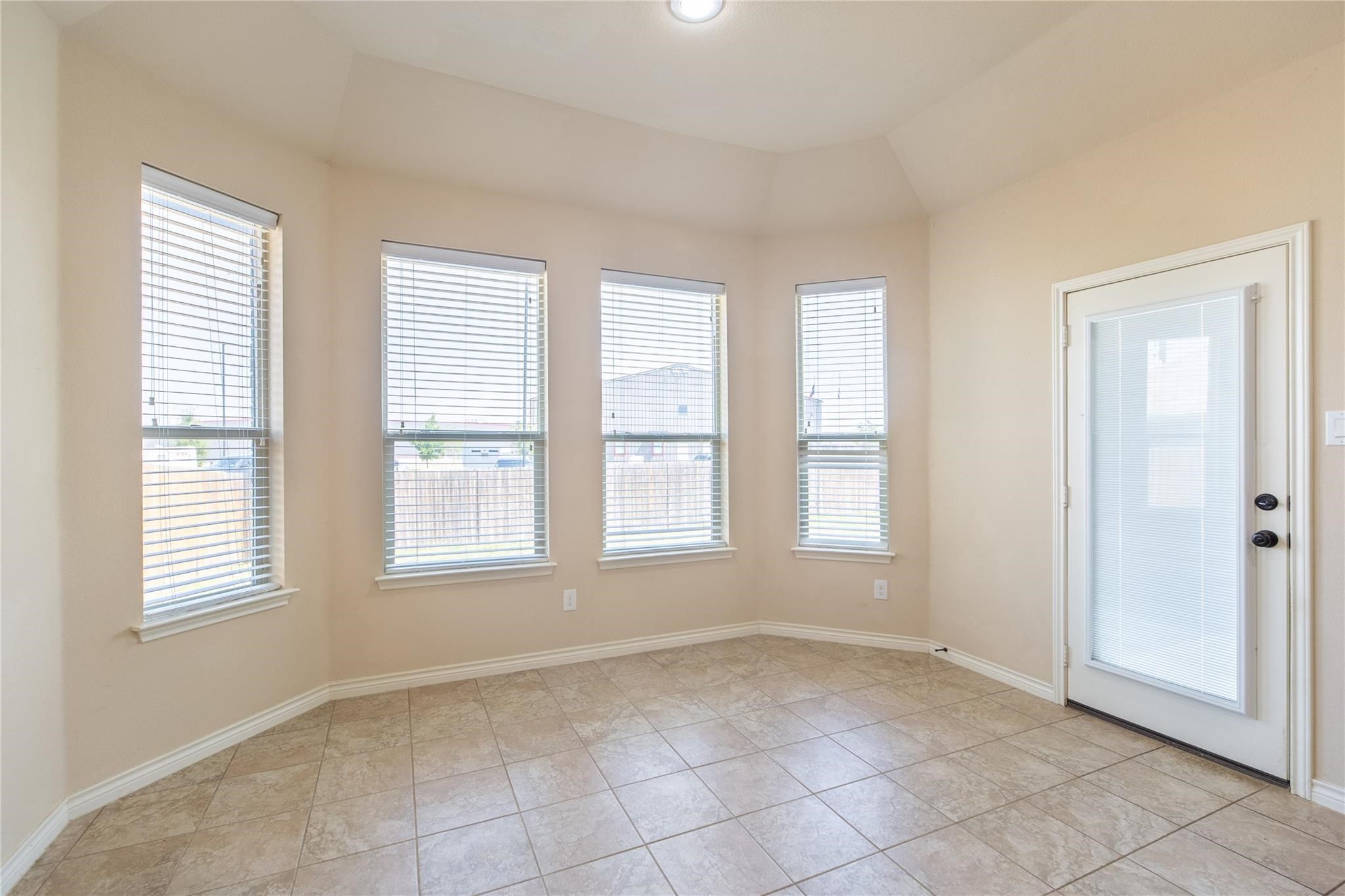 637 Peach Lane Burleson TX 76028