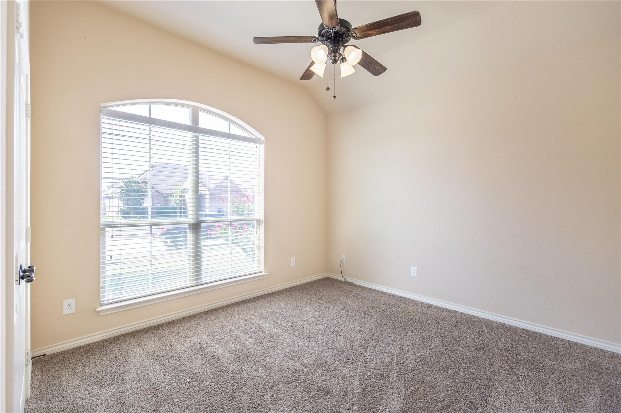 637 Peach Lane Burleson TX 76028