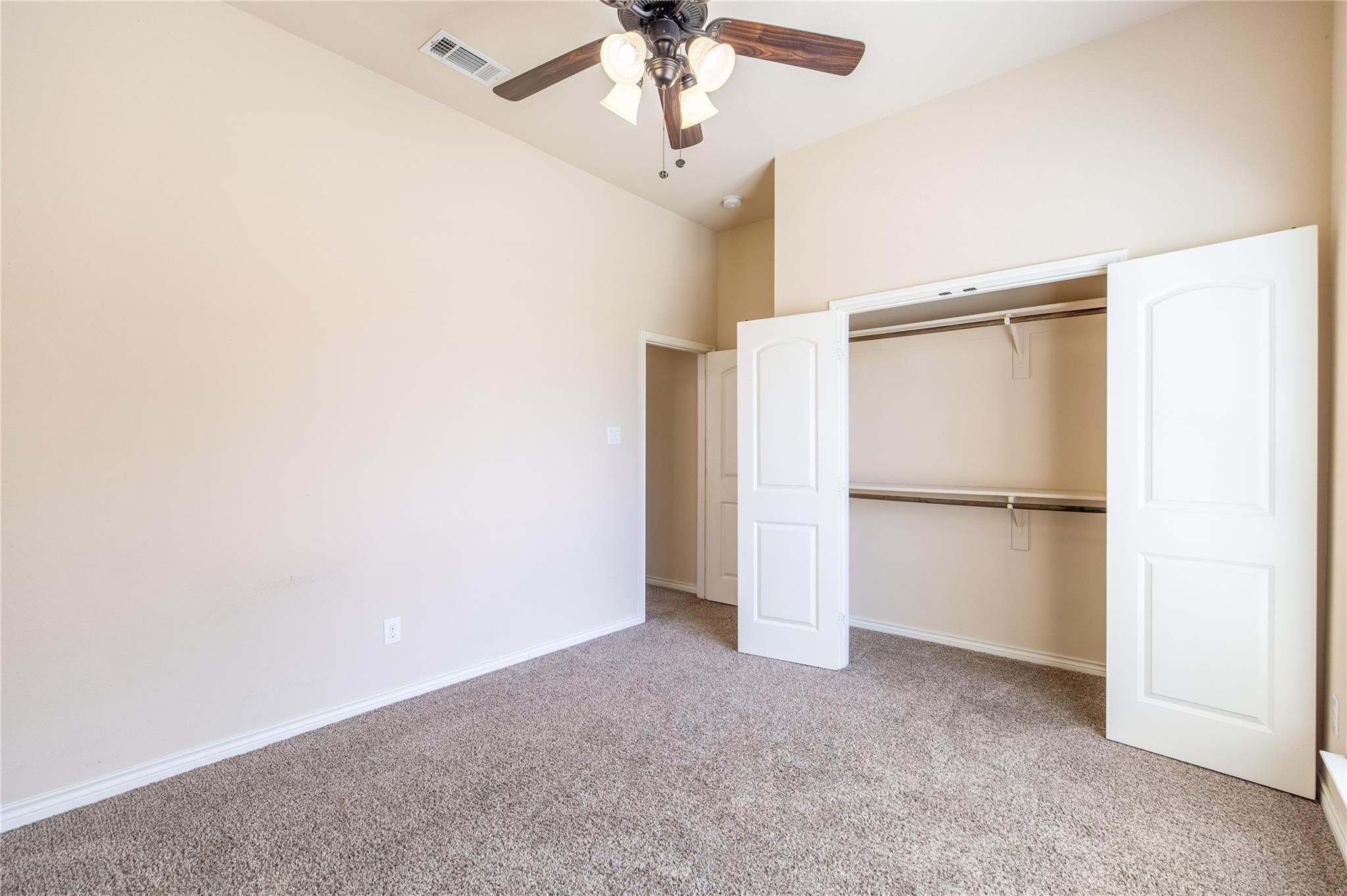 637 Peach Lane Burleson TX 76028