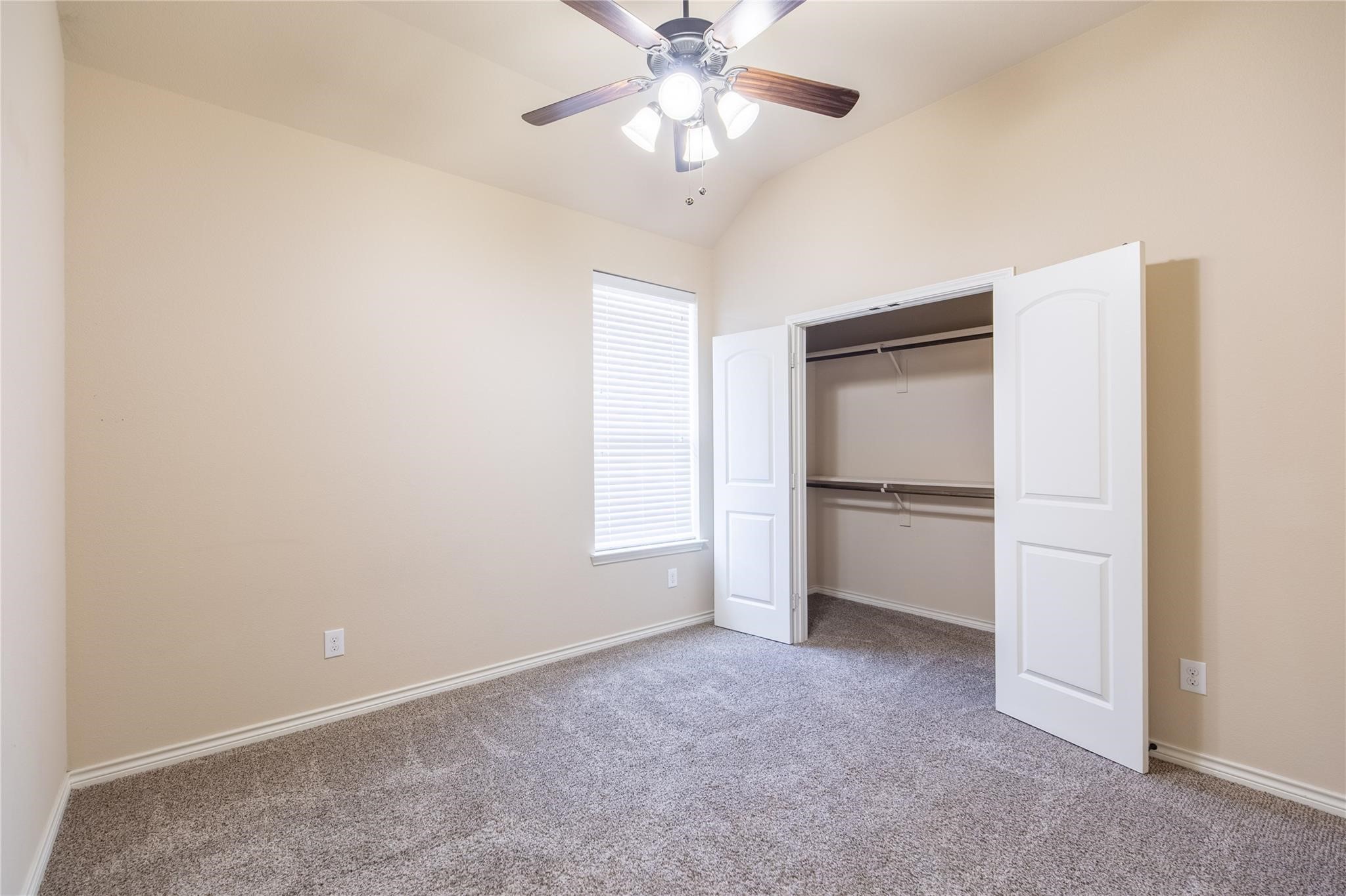637 Peach Lane Burleson TX 76028