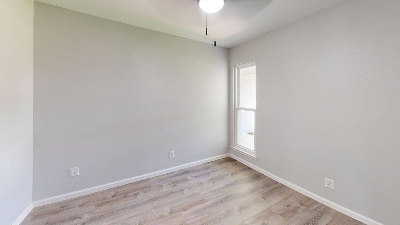 633 Stroud Lane Garland TX 75043